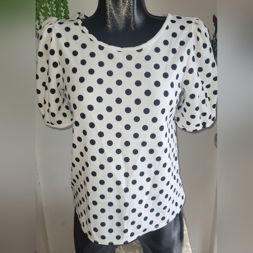 Green Envelope White with Black Polka Dot Short Sleeve Top S